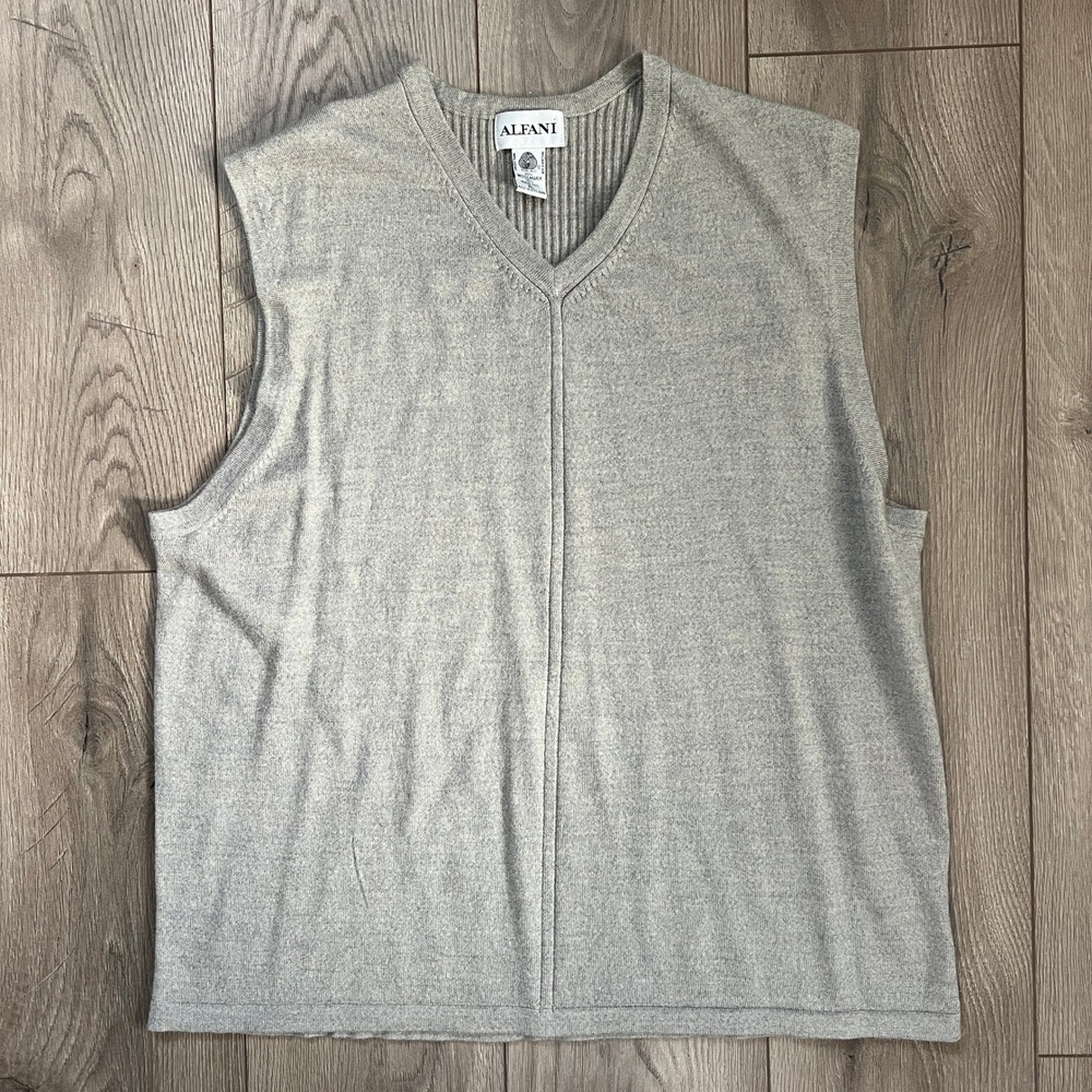 Alfani 100% Merino Wool Gray V Neck Sweater Vest Mens XL
